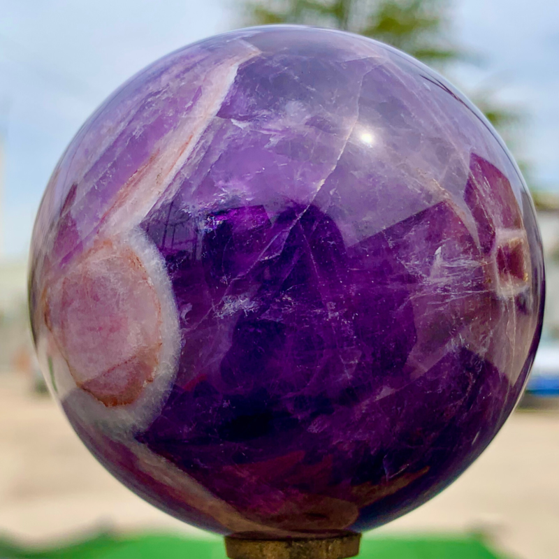 415G Natural beautiful Dream Amethyst Quartz Crystal Sphere Ball Healing