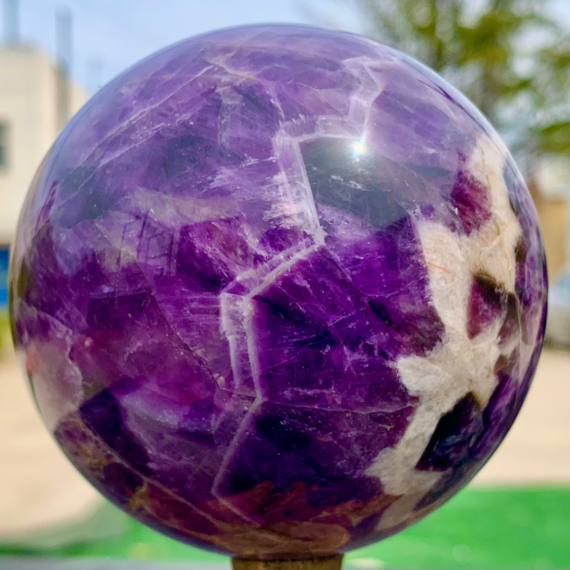 1.8LB Natural beautiful Dream Amethyst Quartz Crystal Sphere Ball Healing
