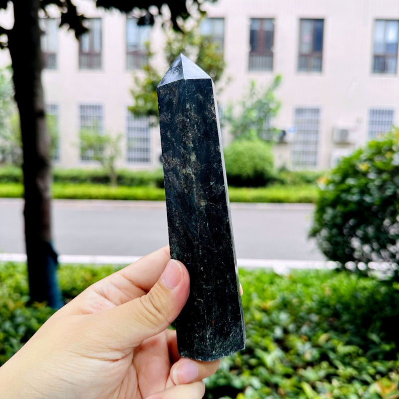 512g Natural Firework Stone Quartz Obelisk Crystal Wand Point Tower Healing