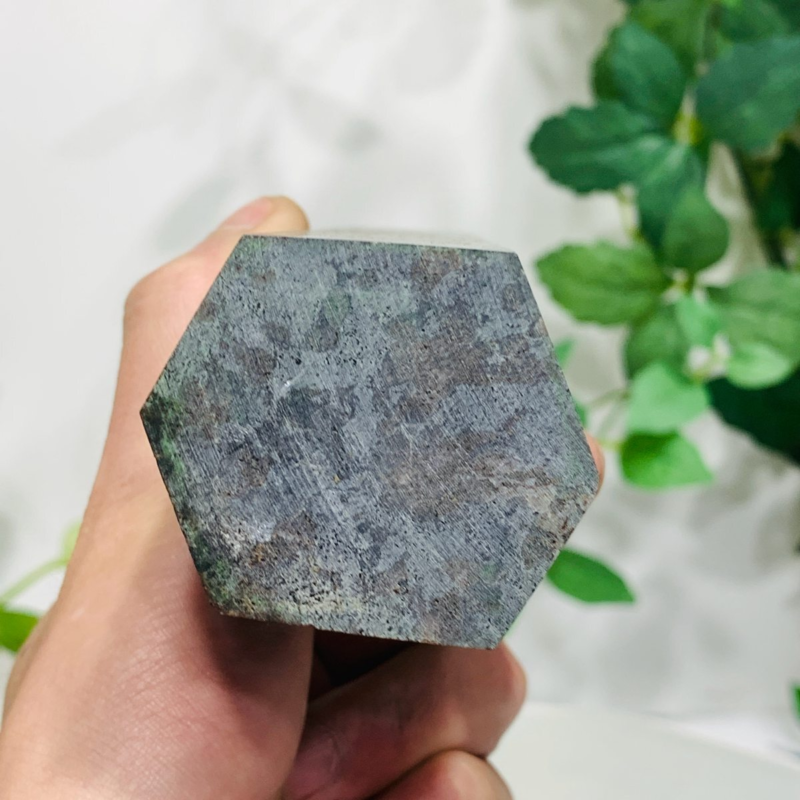 646g Natural Firework Stone Quartz Obelisk Crystal Wand Point Tower Healing