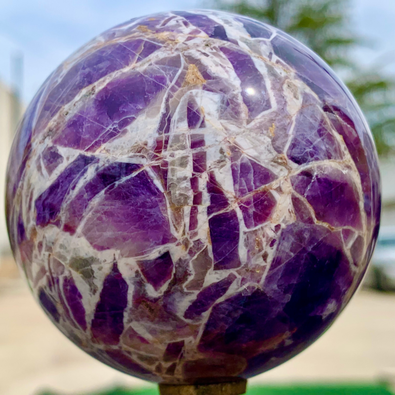 1.29LB Natural beautiful Dream Amethyst Quartz Crystal Sphere Ball Healing
