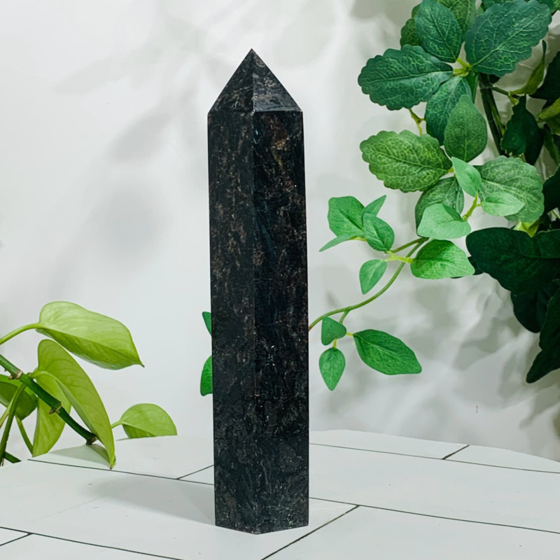 642g Natural Firework Stone Quartz Obelisk Crystal Wand Point Tower Healing