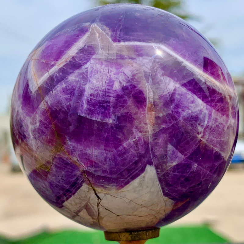 1.14LB Natural beautiful Dream Amethyst Quartz Crystal Sphere Ball Healing