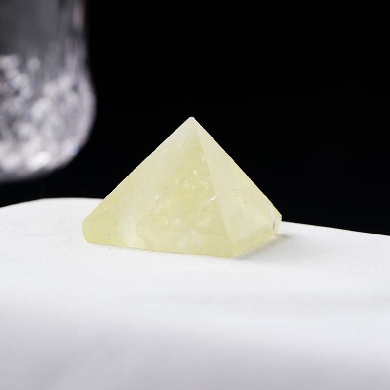 Natural Quartz Crystal Energy Tower Pyramid Healing Reiki Gemstone Decor Gift