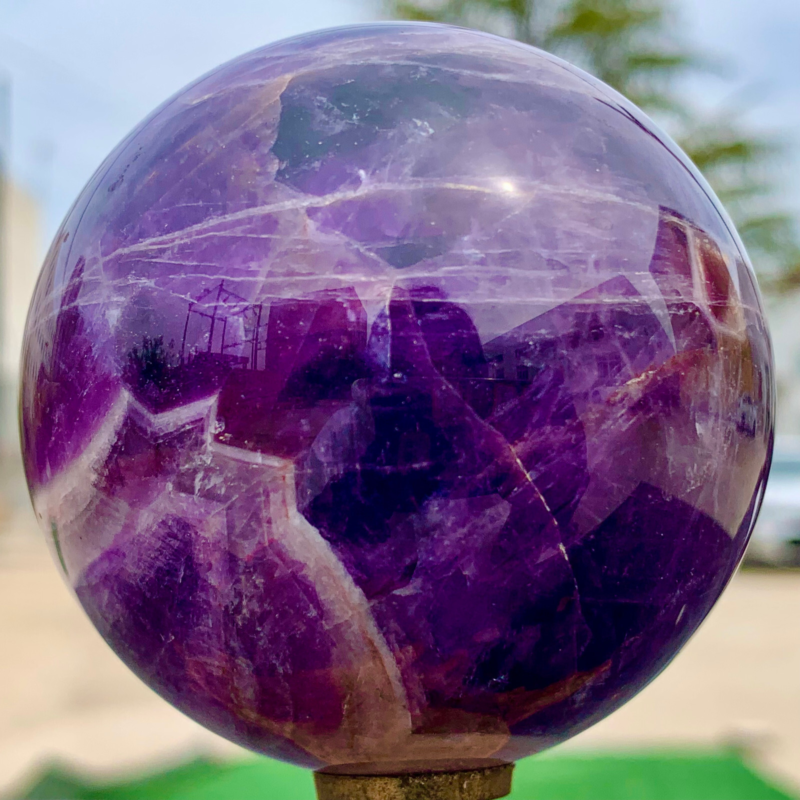 415G Natural beautiful Dream Amethyst Quartz Crystal Sphere Ball Healing