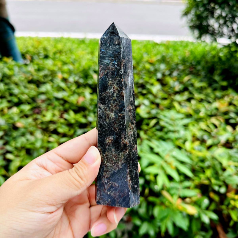 303g Natural Firework Stone Quartz Obelisk Crystal Wand Point Tower Healing