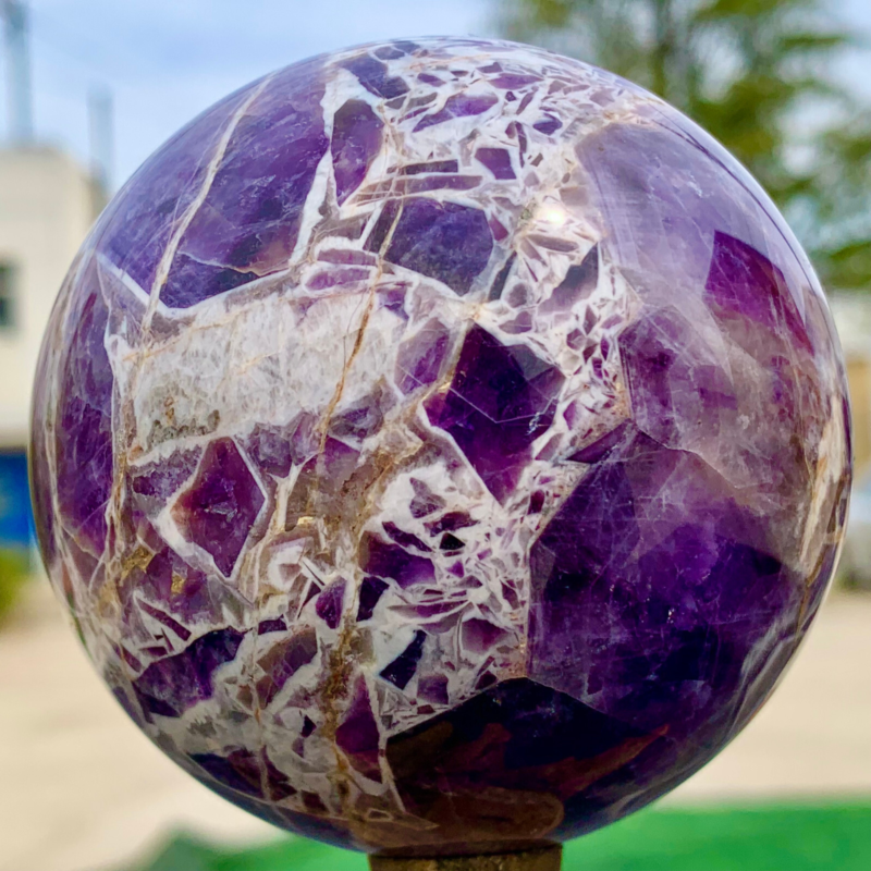 1.29LB Natural beautiful Dream Amethyst Quartz Crystal Sphere Ball Healing