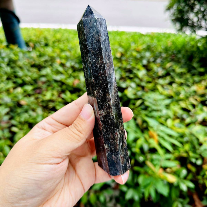 303g Natural Firework Stone Quartz Obelisk Crystal Wand Point Tower Healing