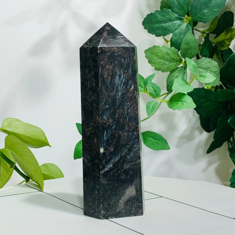 892g Natural Firework Stone Quartz Obelisk Crystal Wand Point Tower Healing