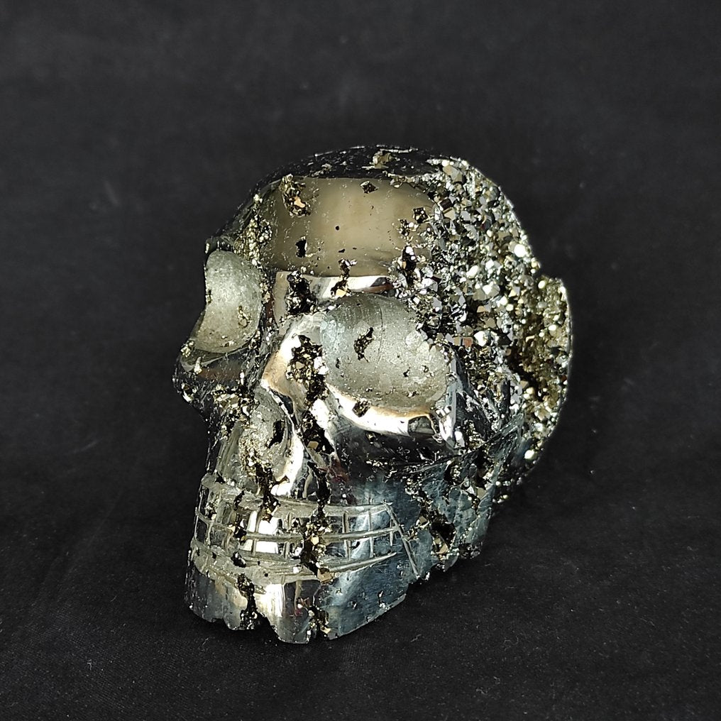 Pyrite Skull - Height: 8 cm - Width: 5 cm- 570 g