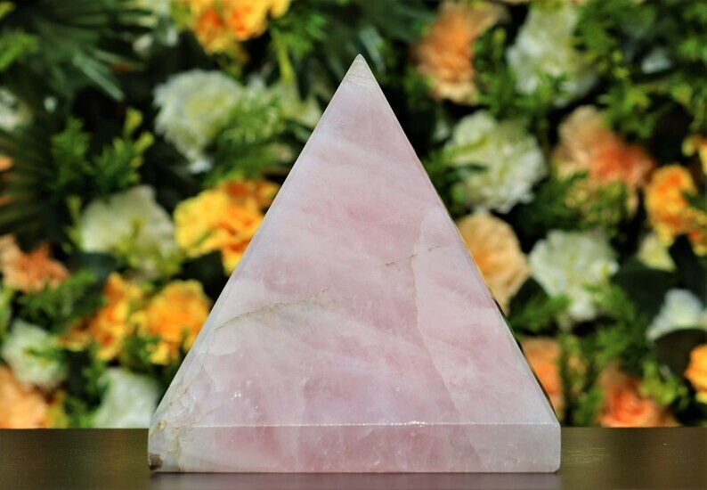 Huge 185MM Natural Rose Quartz Natural Healing Metaphysical Chakra Pyramid Point