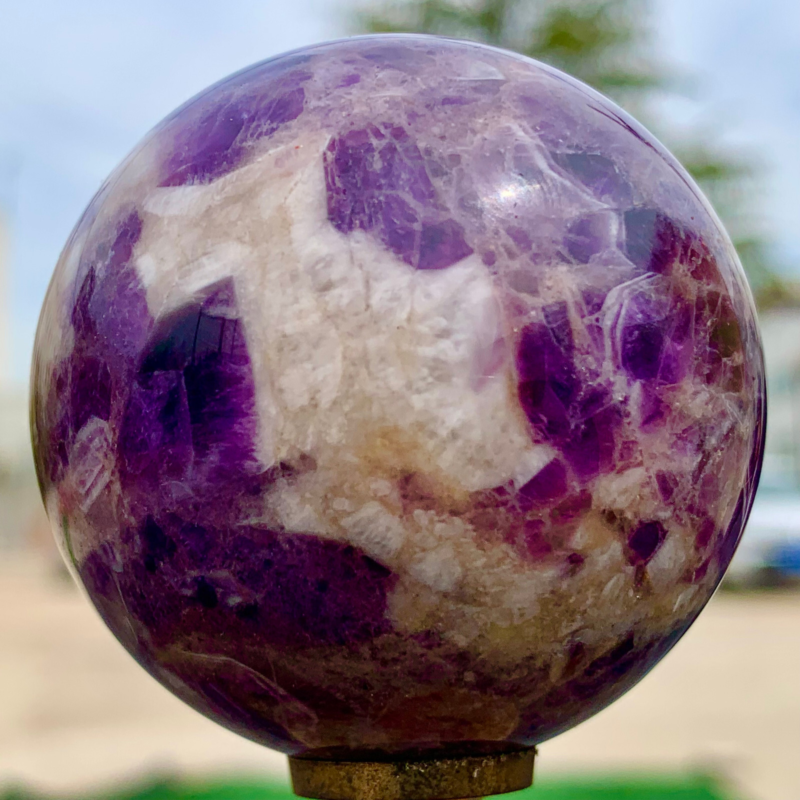 202G Natural beautiful Dream Amethyst Quartz Crystal Sphere Ball Healing