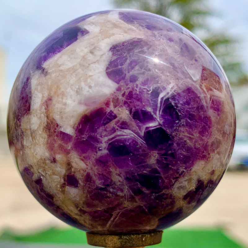 202G Natural beautiful Dream Amethyst Quartz Crystal Sphere Ball Healing
