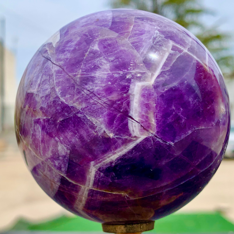 1.14LB Natural beautiful Dream Amethyst Quartz Crystal Sphere Ball Healing