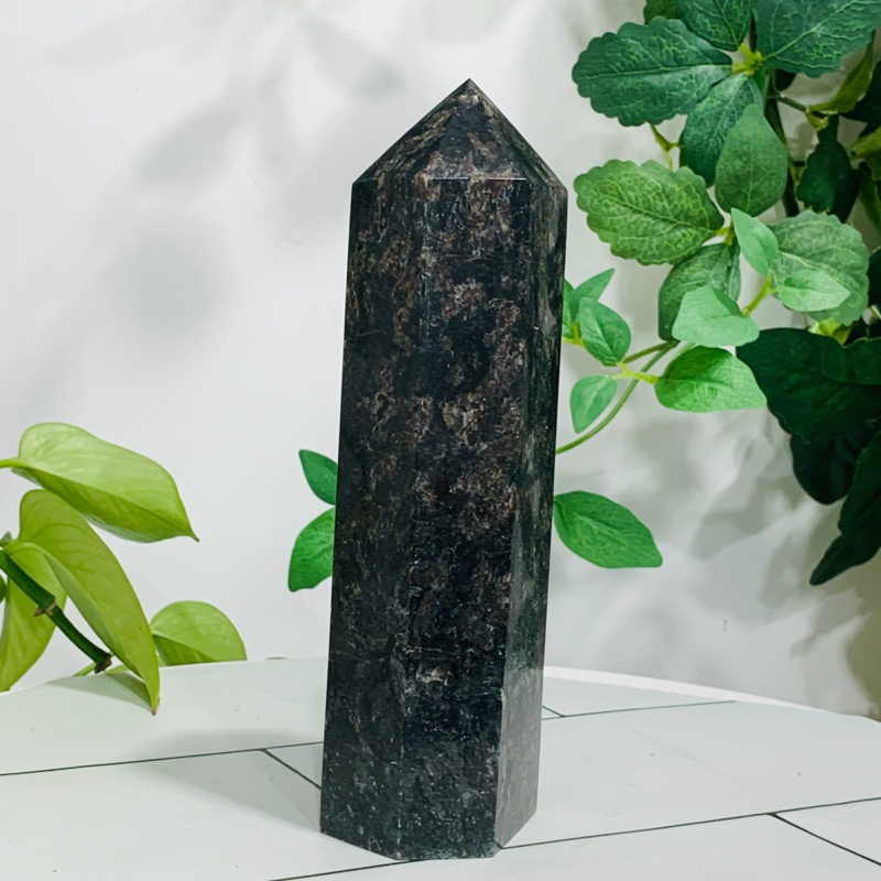 840g Natural Firework Stone Quartz Obelisk Crystal Wand Point Tower Healing