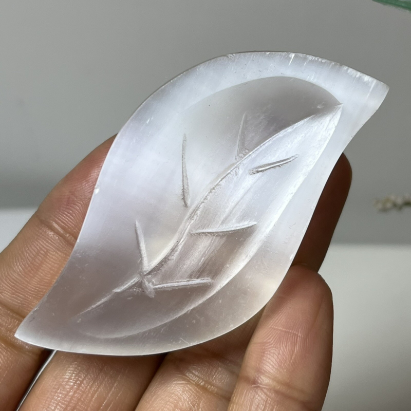 Natural Gypsum Selenite quartz leaves hand carved crystal healing ck20