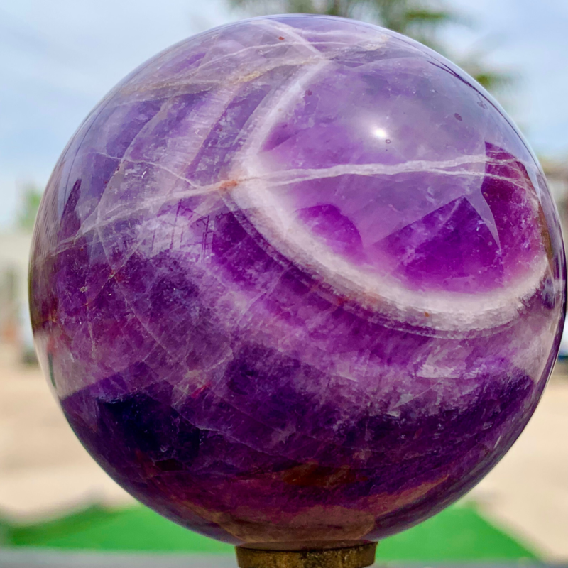 415G Natural beautiful Dream Amethyst Quartz Crystal Sphere Ball Healing