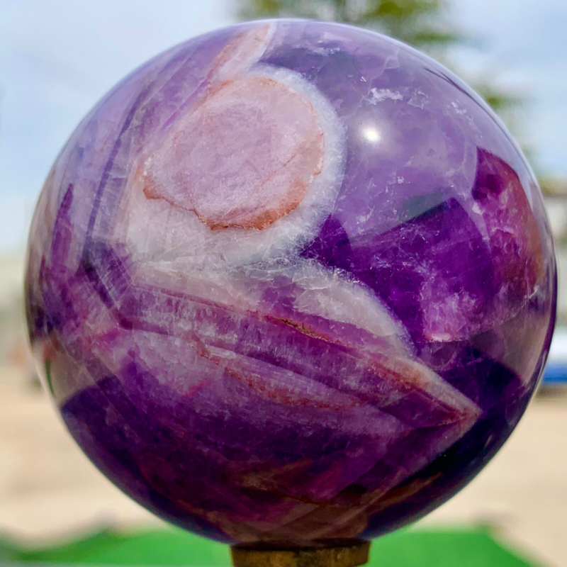 415G Natural beautiful Dream Amethyst Quartz Crystal Sphere Ball Healing