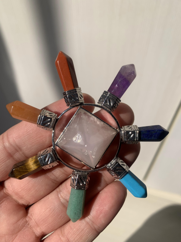Top 1 Natural Seven-Pulse Wheel Launcher Quartz Crystal Point Pyramid Repair