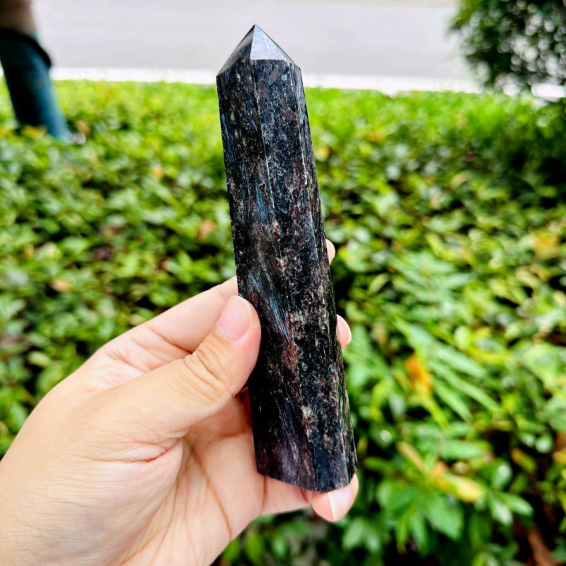 303g Natural Firework Stone Quartz Obelisk Crystal Wand Point Tower Healing