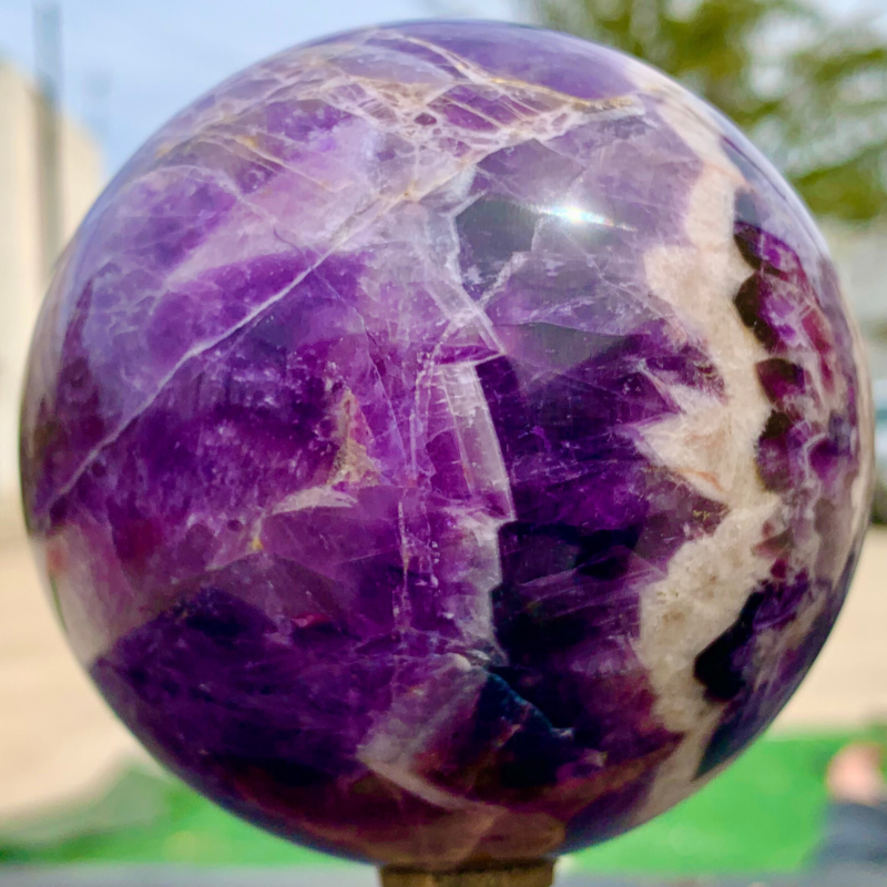 1.8LB Natural beautiful Dream Amethyst Quartz Crystal Sphere Ball Healing