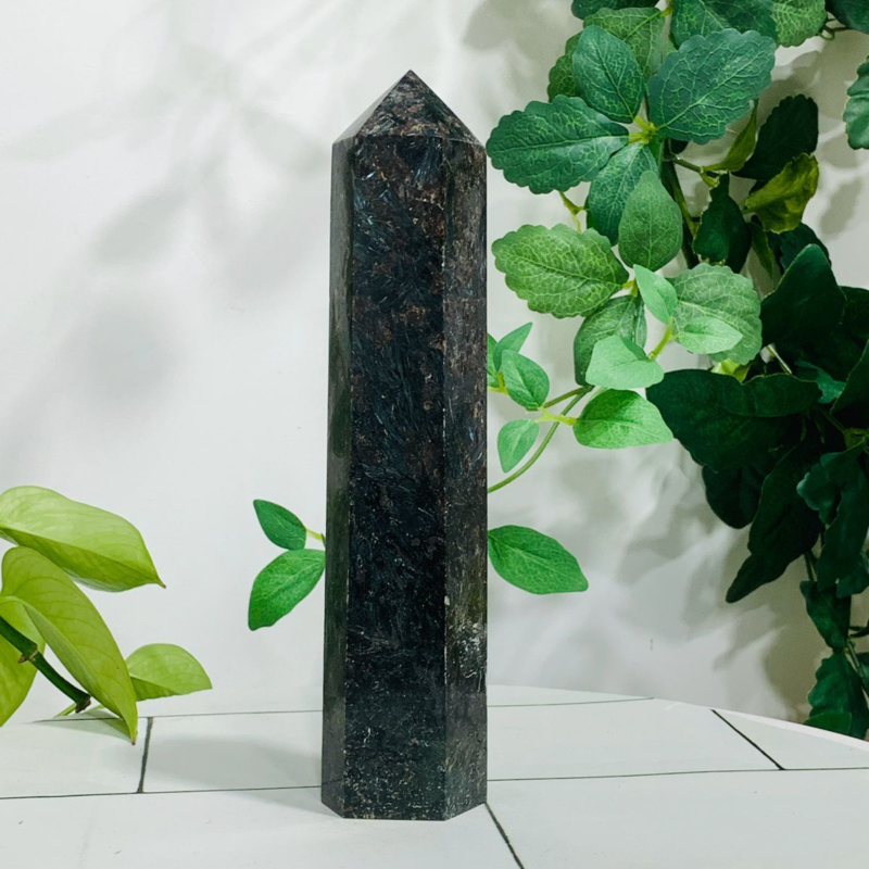 658g Natural Firework Stone Quartz Obelisk Crystal Wand Point Tower Healing