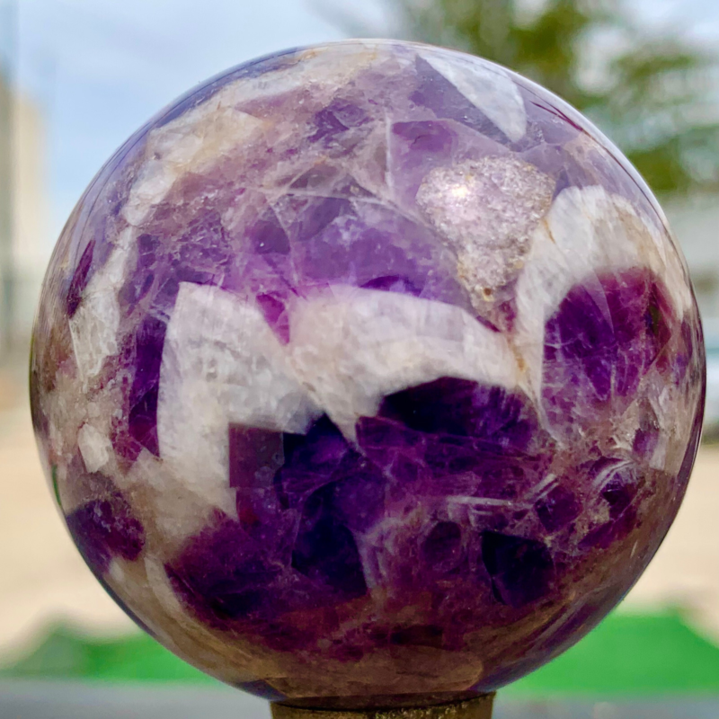 202G Natural beautiful Dream Amethyst Quartz Crystal Sphere Ball Healing