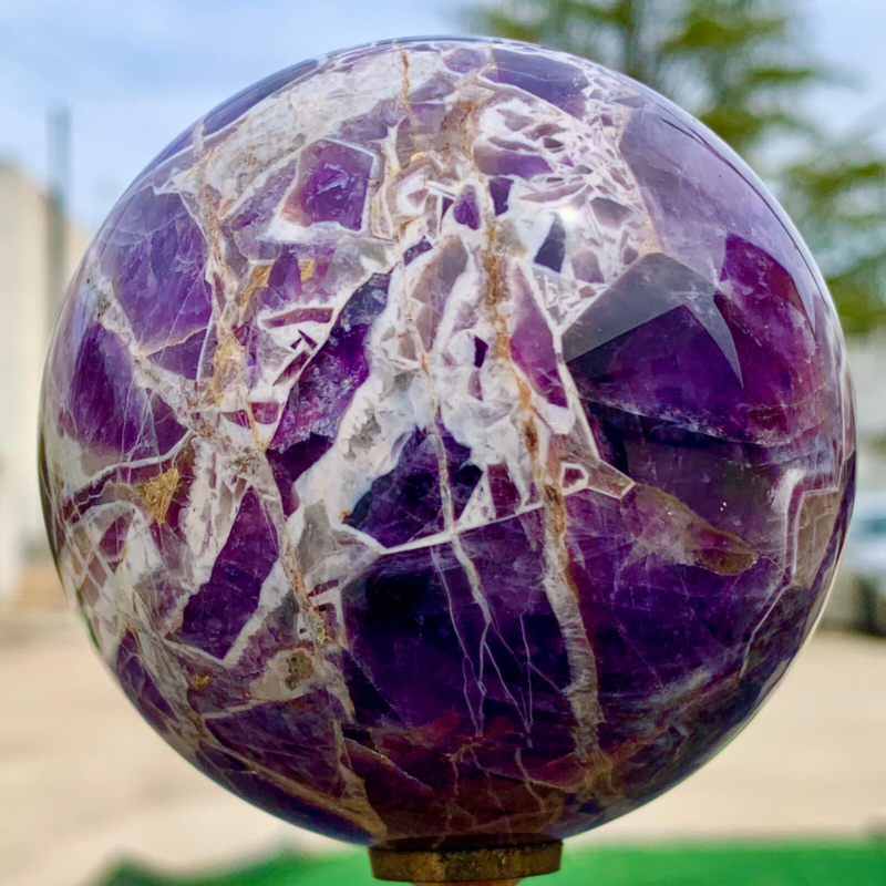 1.29LB Natural beautiful Dream Amethyst Quartz Crystal Sphere Ball Healing