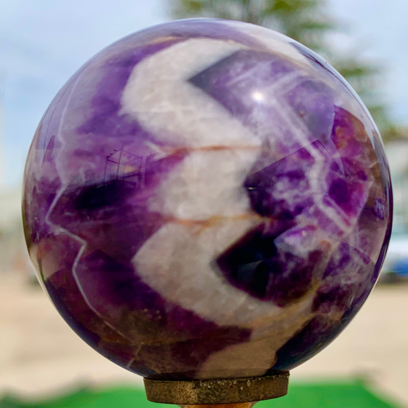 127G Natural beautiful Dream Amethyst Quartz Crystal Sphere Ball Healing