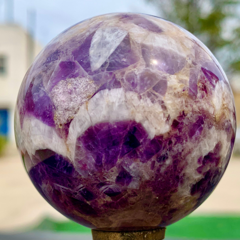 202G Natural beautiful Dream Amethyst Quartz Crystal Sphere Ball Healing