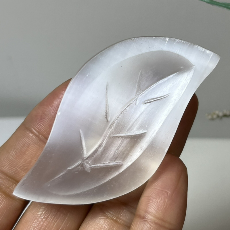 Natural Gypsum Selenite quartz leaves hand carved crystal healing ck20