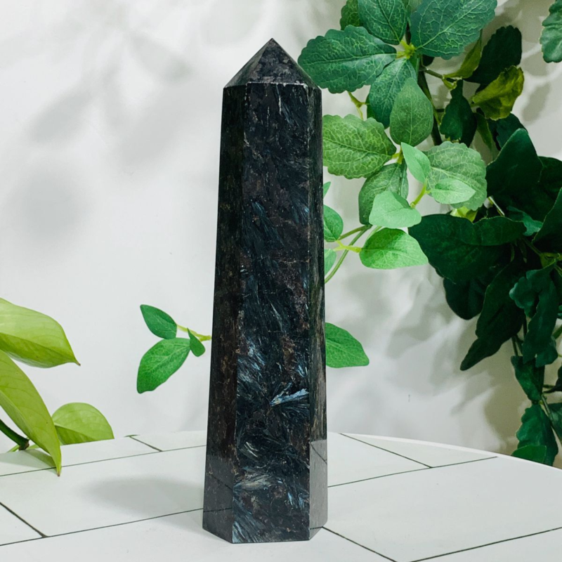 646g Natural Firework Stone Quartz Obelisk Crystal Wand Point Tower Healing