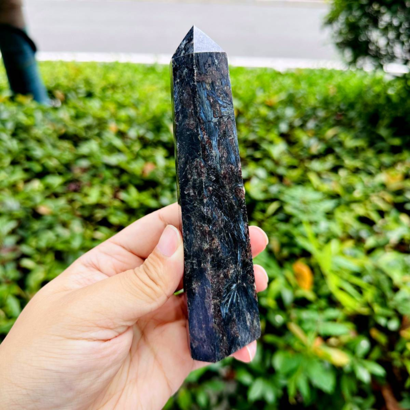303g Natural Firework Stone Quartz Obelisk Crystal Wand Point Tower Healing