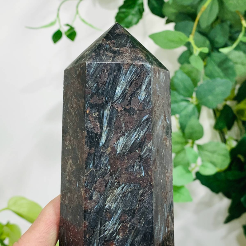 892g Natural Firework Stone Quartz Obelisk Crystal Wand Point Tower Healing