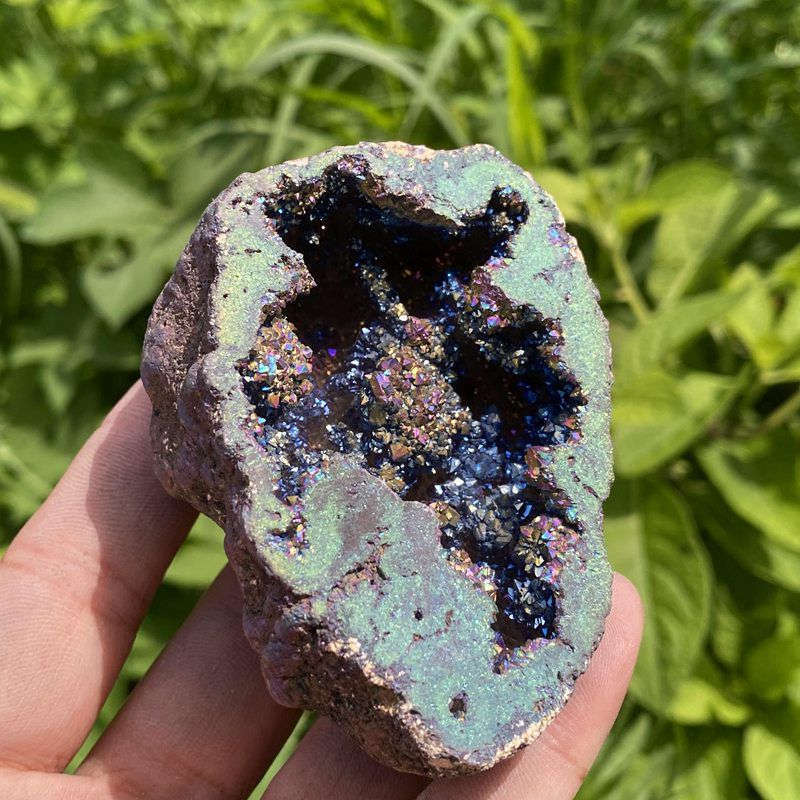 170g Electroplating color Natural Crystal Agate cave ornaments crystal cluster q