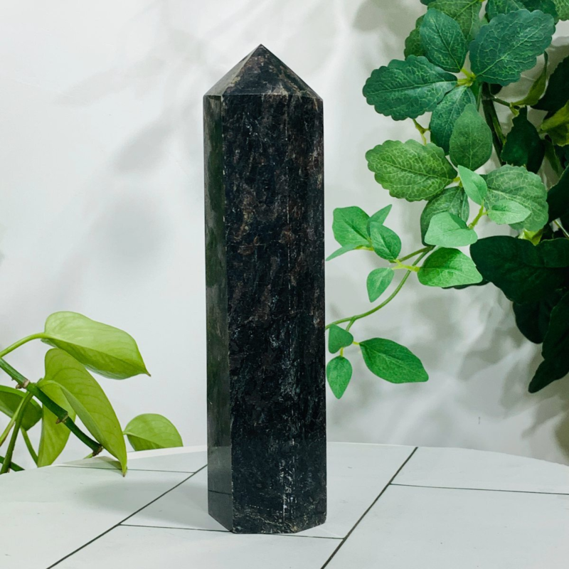 838g Natural Firework Stone Quartz Obelisk Crystal Wand Point Tower Healing