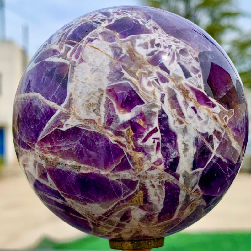 1.29LB Natural beautiful Dream Amethyst Quartz Crystal Sphere Ball Healing