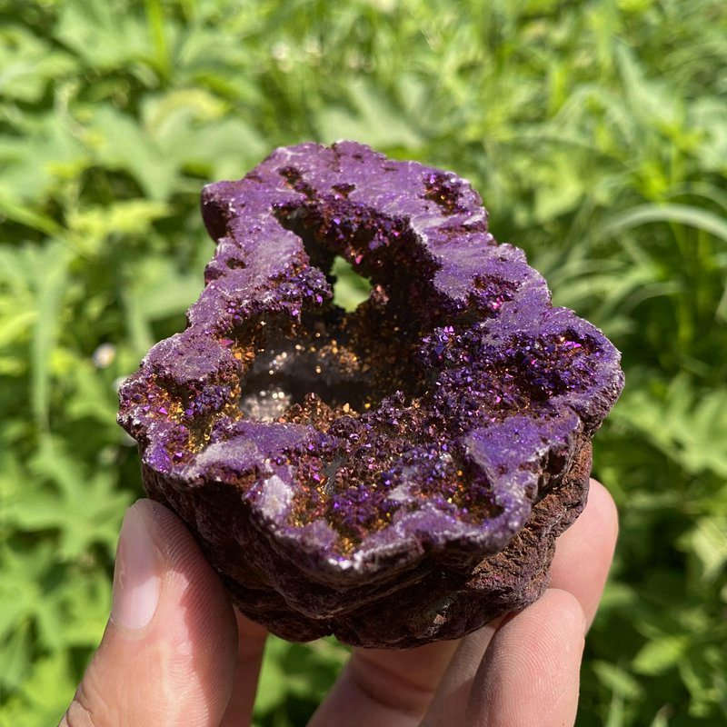 190g Electroplating color Natural Crystal Agate cave ornaments crystal cluster q