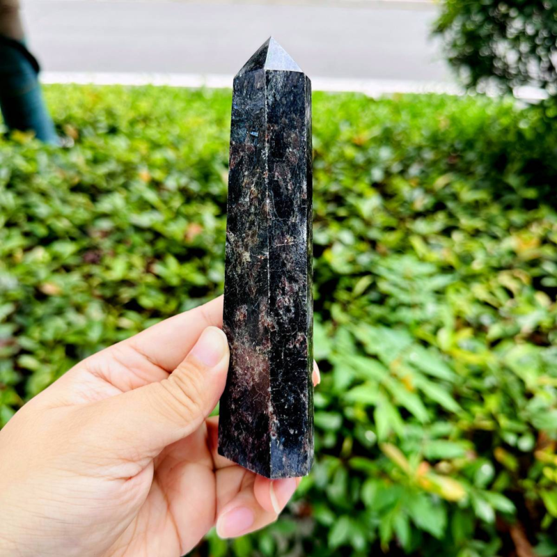 303g Natural Firework Stone Quartz Obelisk Crystal Wand Point Tower Healing