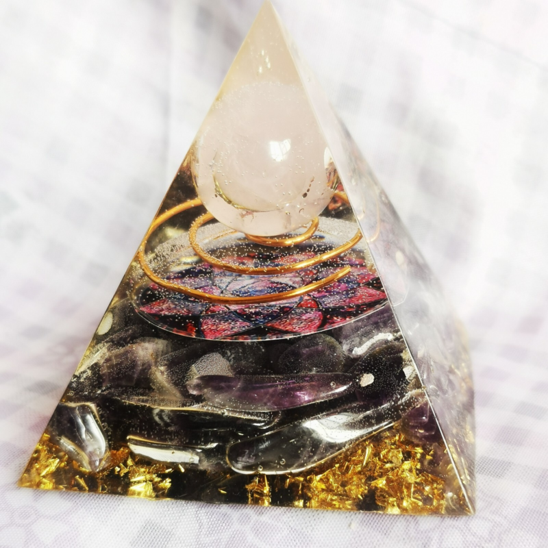 110G Crystal Energy Pyramid Meditation Healing