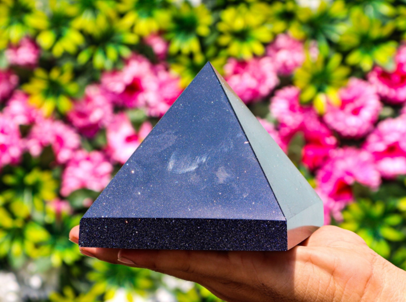115MM Blue Goldstone Metaphysical Healing Aura Spirit Chakra Stone Pyramid