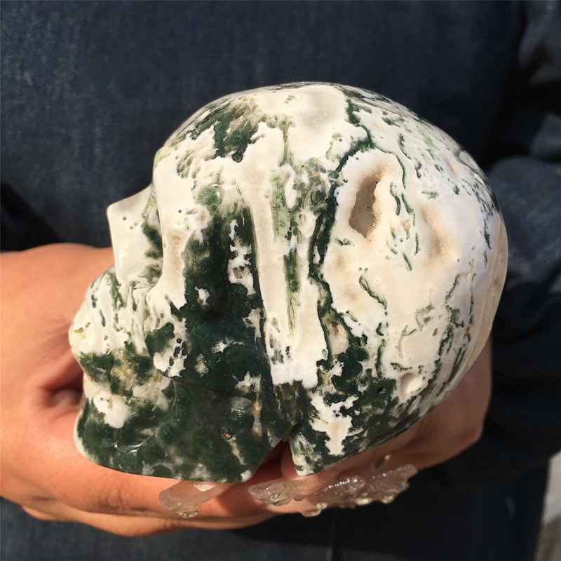 0.65kg Natural agate skull carved Quartz Crystal skull Reiki Energy Healing