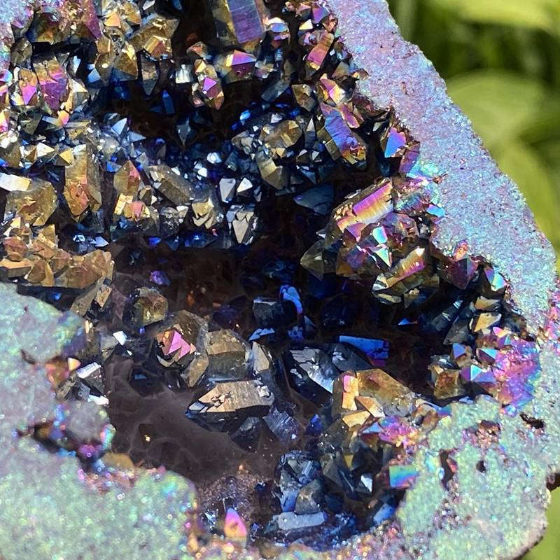 190g Electroplating color Natural Crystal Agate cave ornaments crystal cluster q