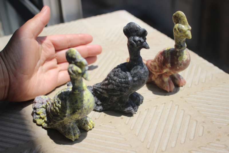 3pcs 12cm Natural 3 kinds of materials carved peacock