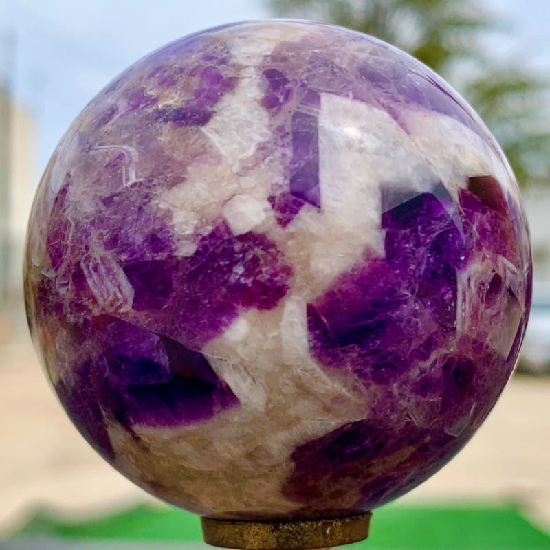 202G Natural beautiful Dream Amethyst Quartz Crystal Sphere Ball Healing