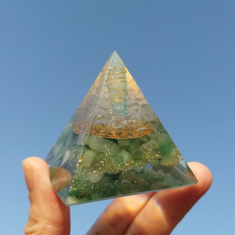 Crystal Orgone Pyramid Chakra Meditation Energy Generator Orgonite Healing Reiki