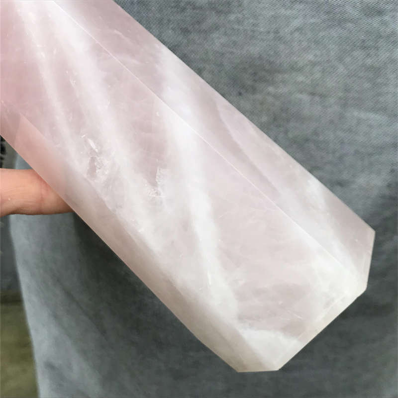 1.04kg Natural Rose Quartz Obelisk Quartz Crystal Point Wand Healing Gem