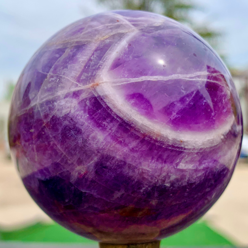 415G Natural beautiful Dream Amethyst Quartz Crystal Sphere Ball Healing