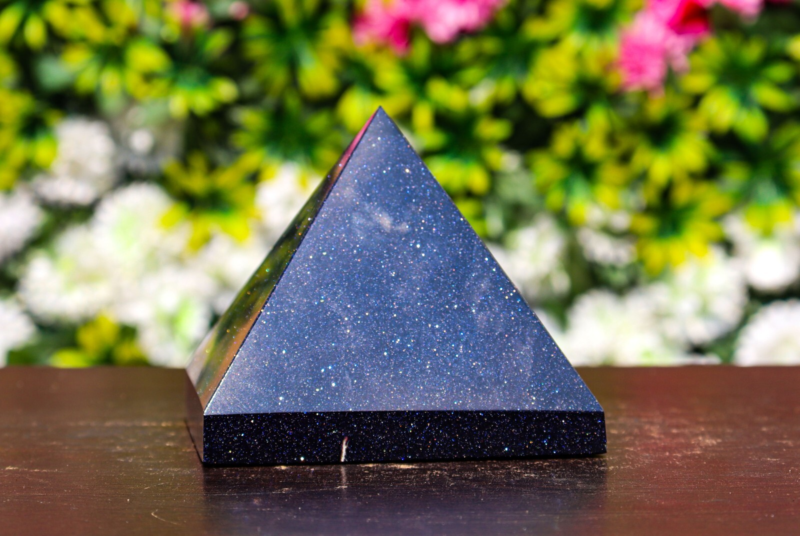 115MM Blue Goldstone Metaphysical Healing Aura Spirit Chakra Stone Pyramid