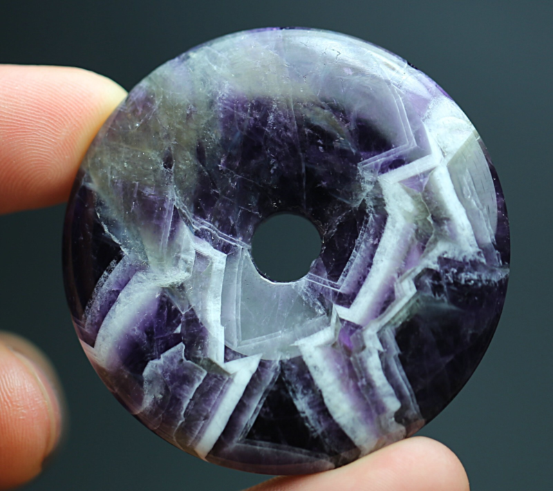 142.6Ct Natural Purple Crystal Amethyst "pyramid" Peace Buckle Pendant Polished